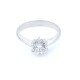Anillo solitario en oro 18k blanco y brillante. Anillo solitario en oro 18k blanco y brillante.