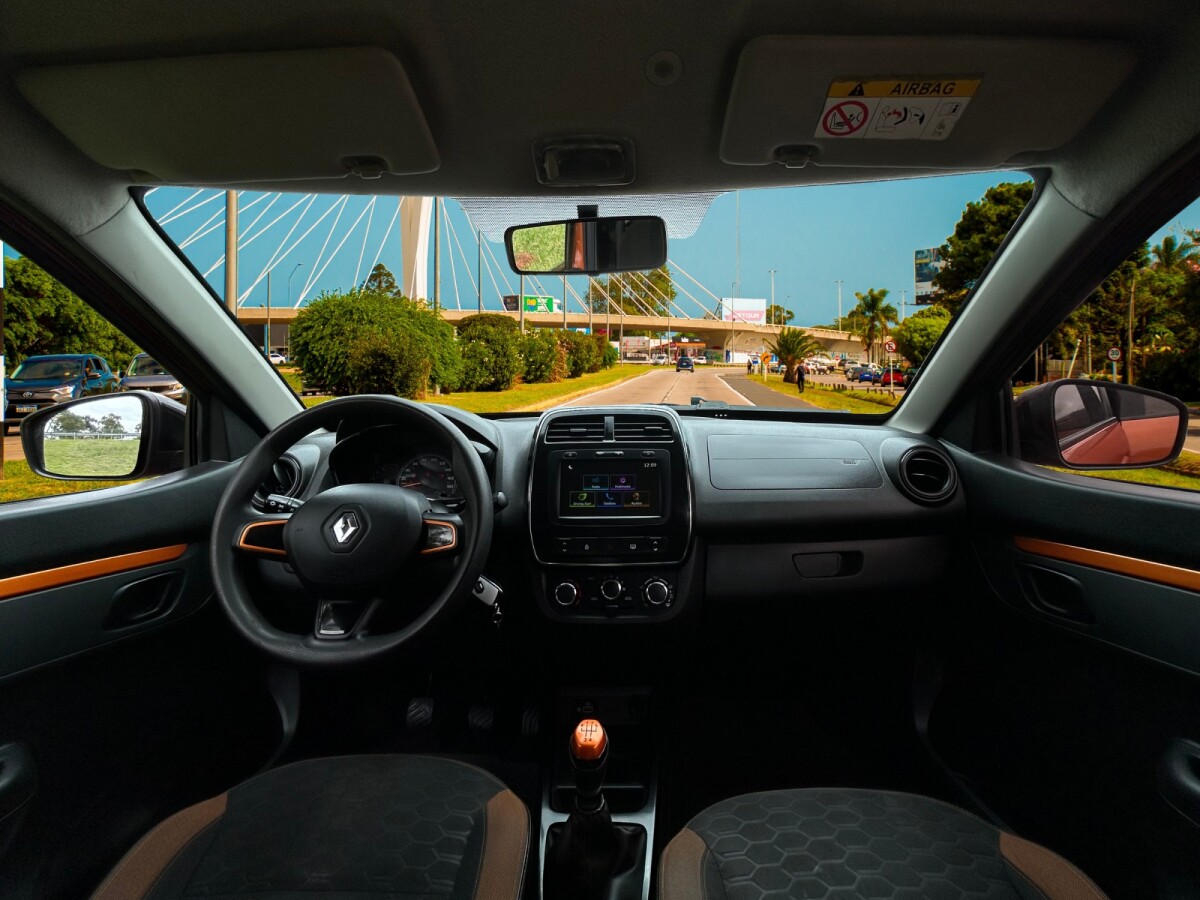 Renault Kwid Outsider EXCELENTE ESTADO! | Permuta / Financia Renault Kwid Outsider EXCELENTE ESTADO! | Permuta / Financia