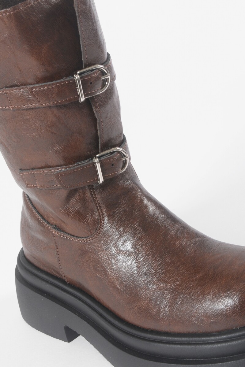 Botas doble hebilla marrón
