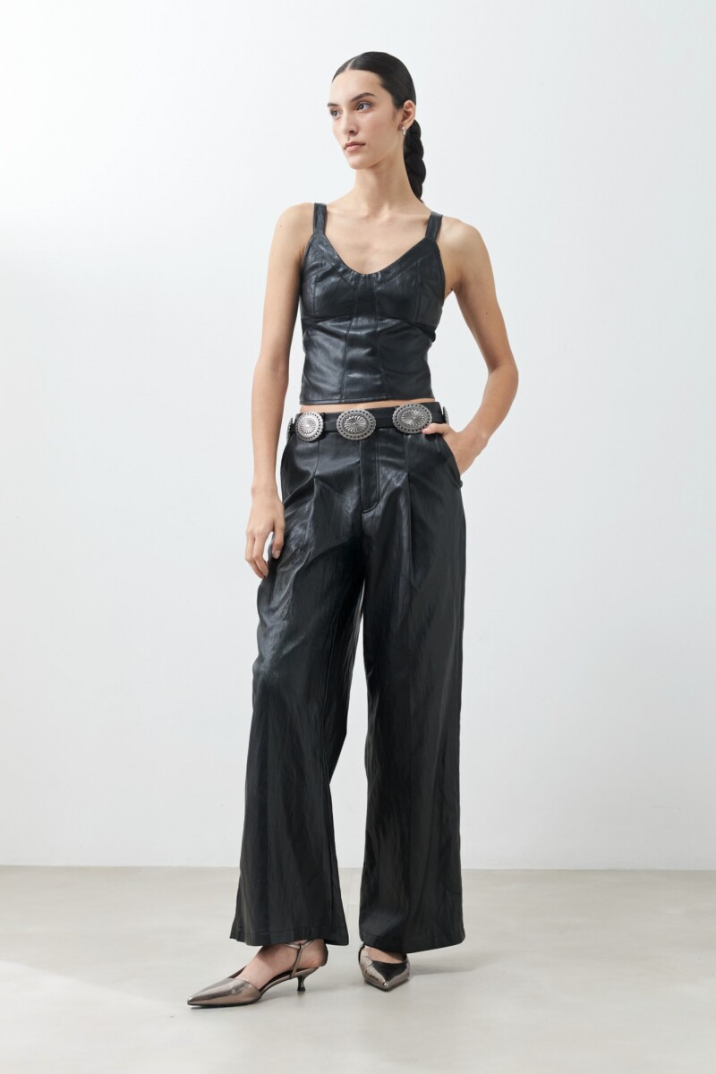 Top eco cuero con cortes y tul - negro 