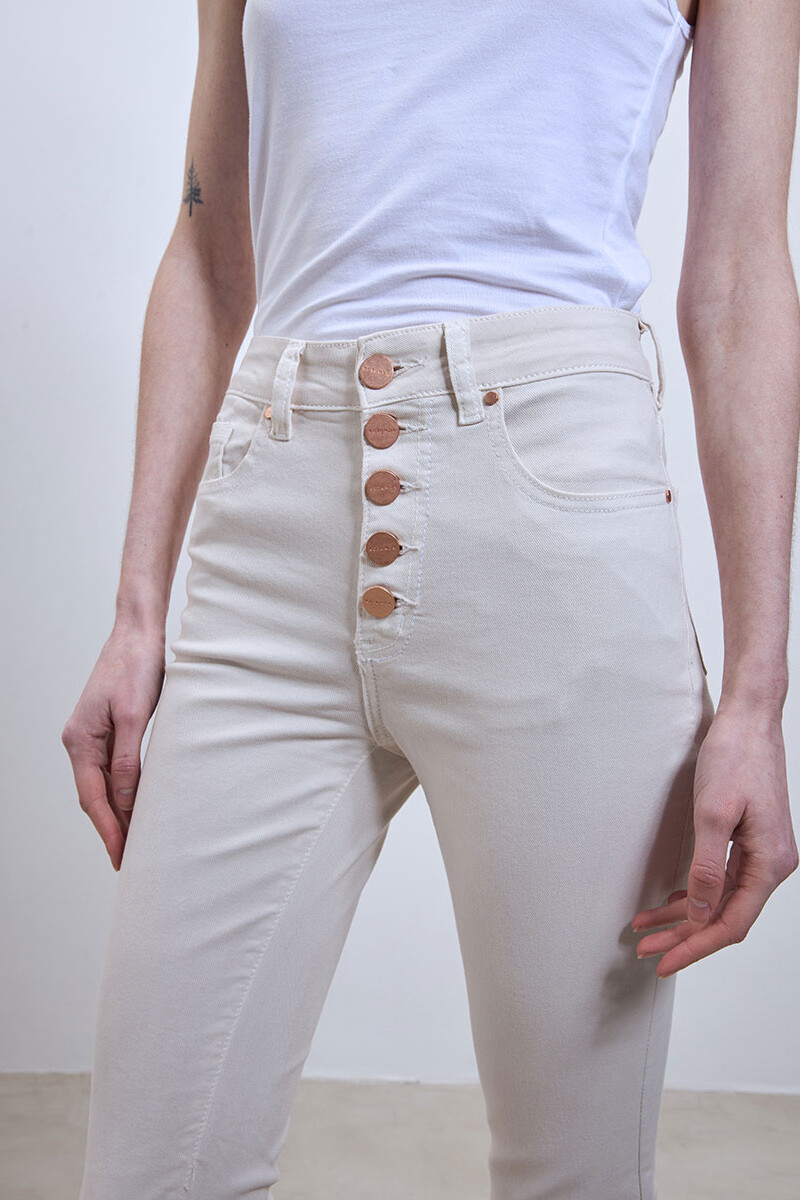 Flary Off White