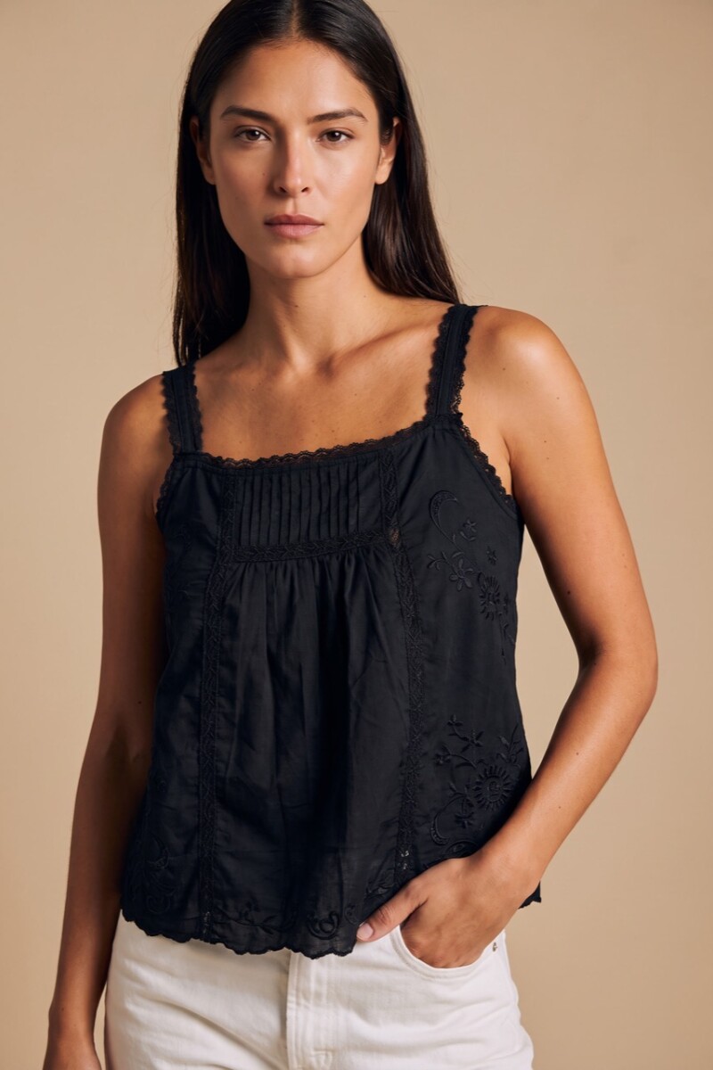 Blusa Bordada Negro