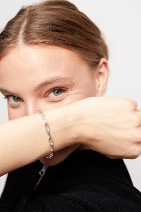 PULSERA DE ESLABONES GRANDES BAÑADA EN PLATA DE LEY Pulsera