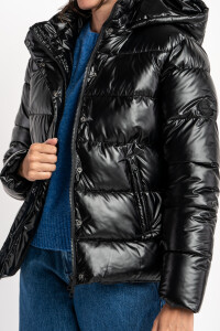 Campera Engomada Water Repellent Negro