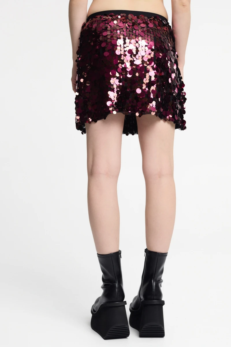 FALDA CORTA DE LENTEJUELA Bordo