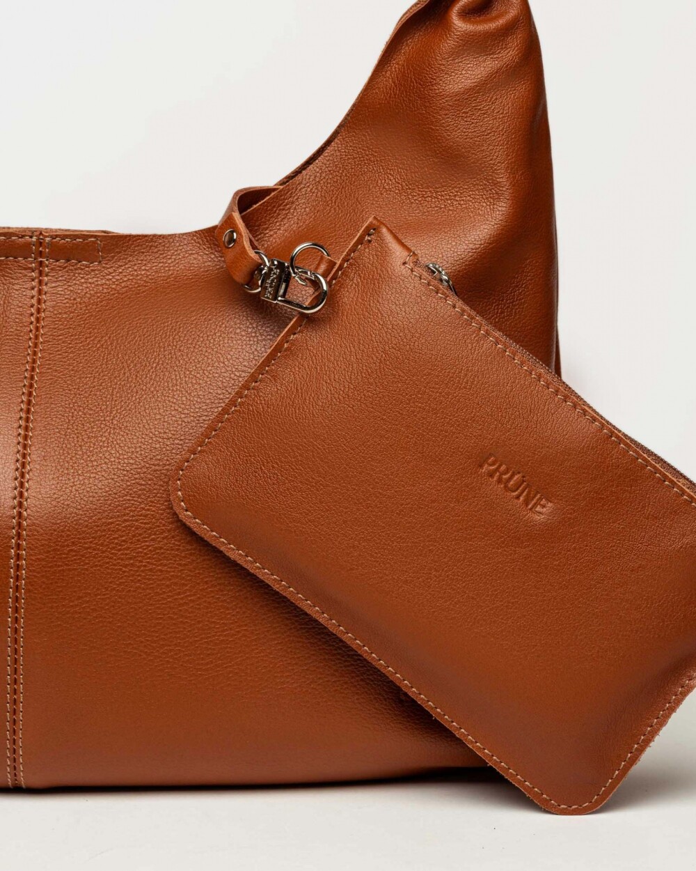 Cartera al hombro Juana en Cuero Graneado Marron