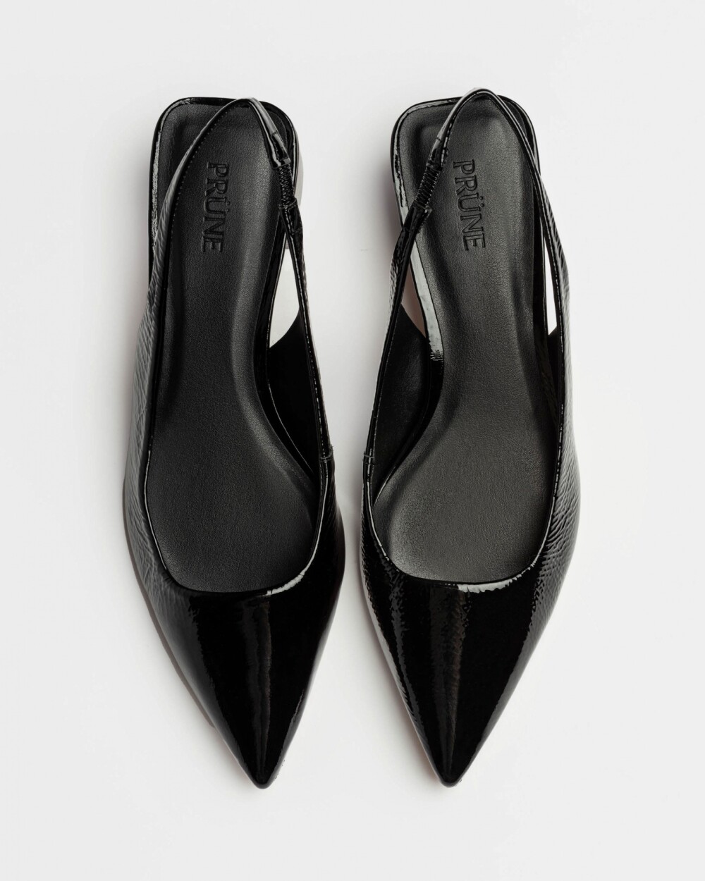 Stiletto Marga en cuero charol arrugado Negro
