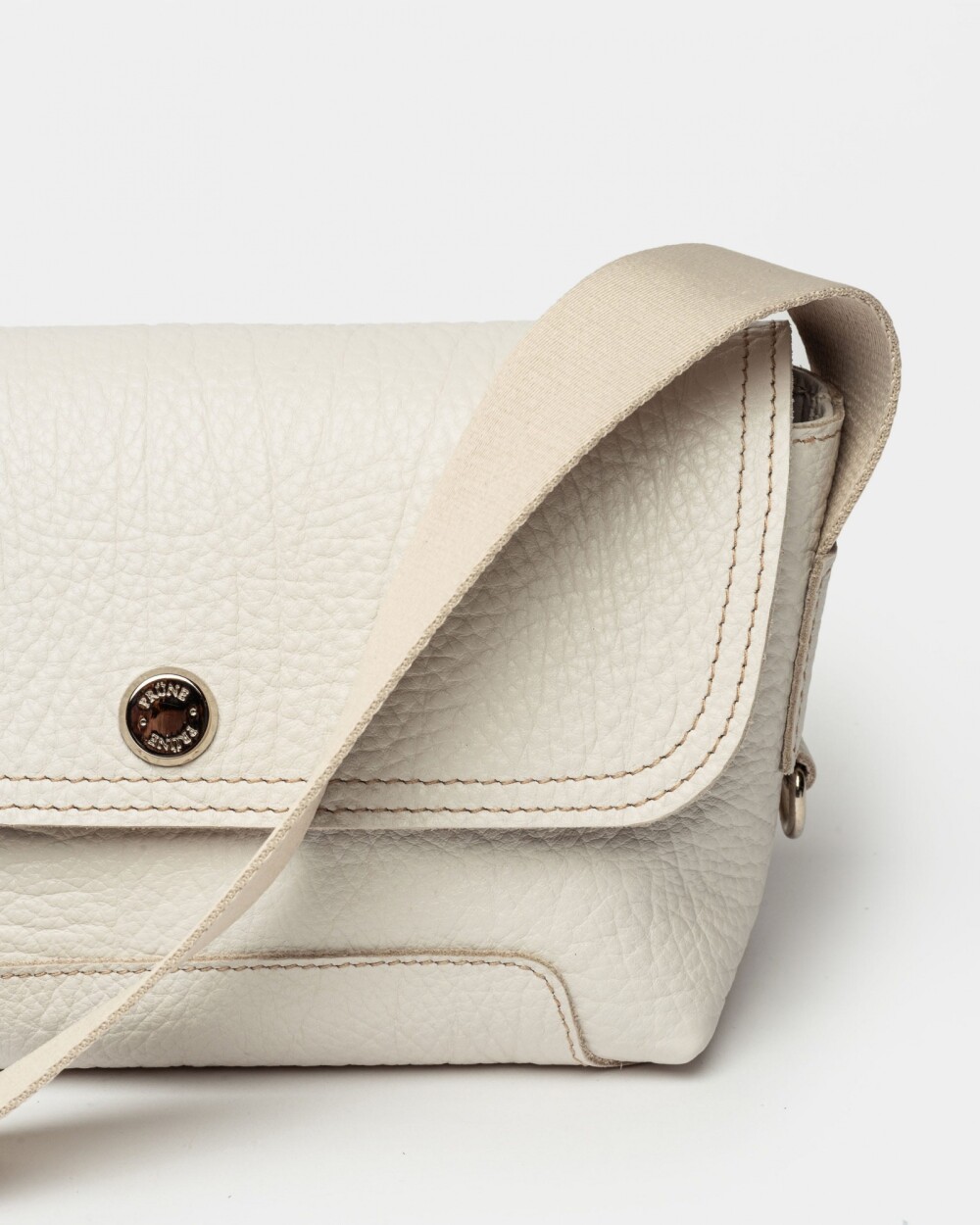 Mini bag Juliette en cuero graneado Natural