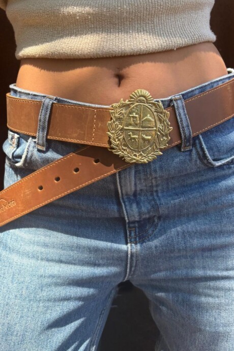 Simple Escudo Belt Camel / Dorado