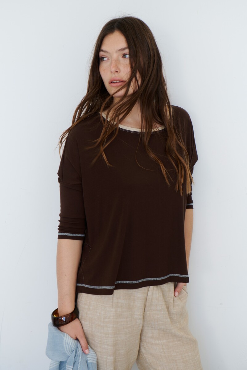 REMERA LIZA - MARRON 