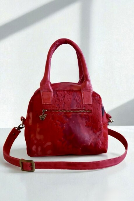 Cartera De Cuero Con Pelo Modelo ISA Color Rojo Cartera De Cuero Con Pelo Modelo ISA Color Rojo
