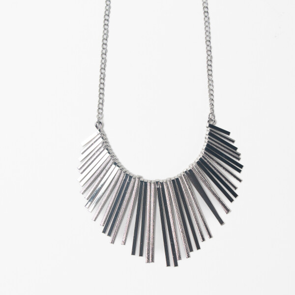 COLLAR HOLIDAY PLATEADO COLLAR HOLIDAY PLATEADO