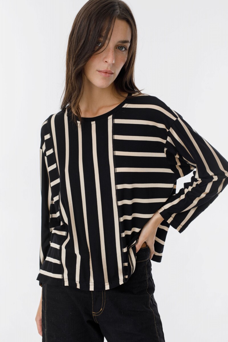 Remera Viento Raya Negra