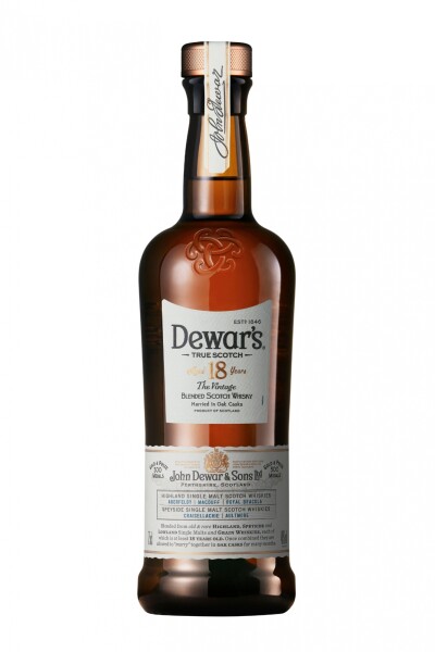 Whisky DEWAR'S 18YO 750ml. Whisky DEWAR'S 18YO 750ml.