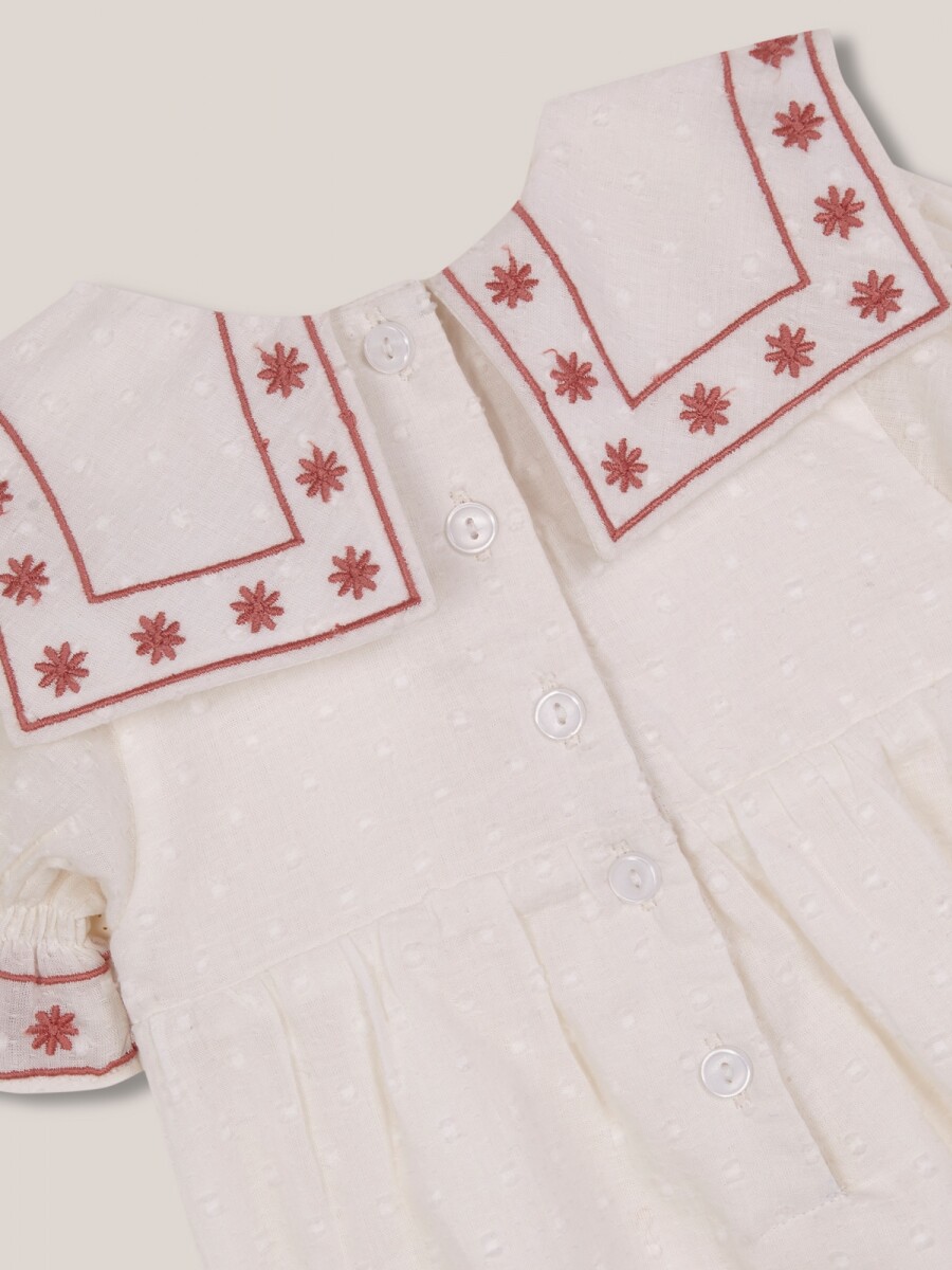 Ranita Con Bordados A Contraste Blanco
