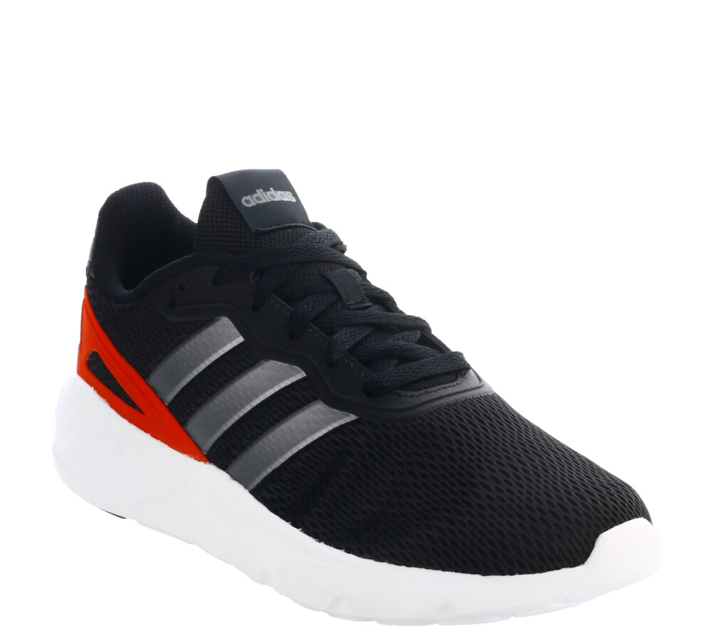 Adidas china sales bloomberg negro