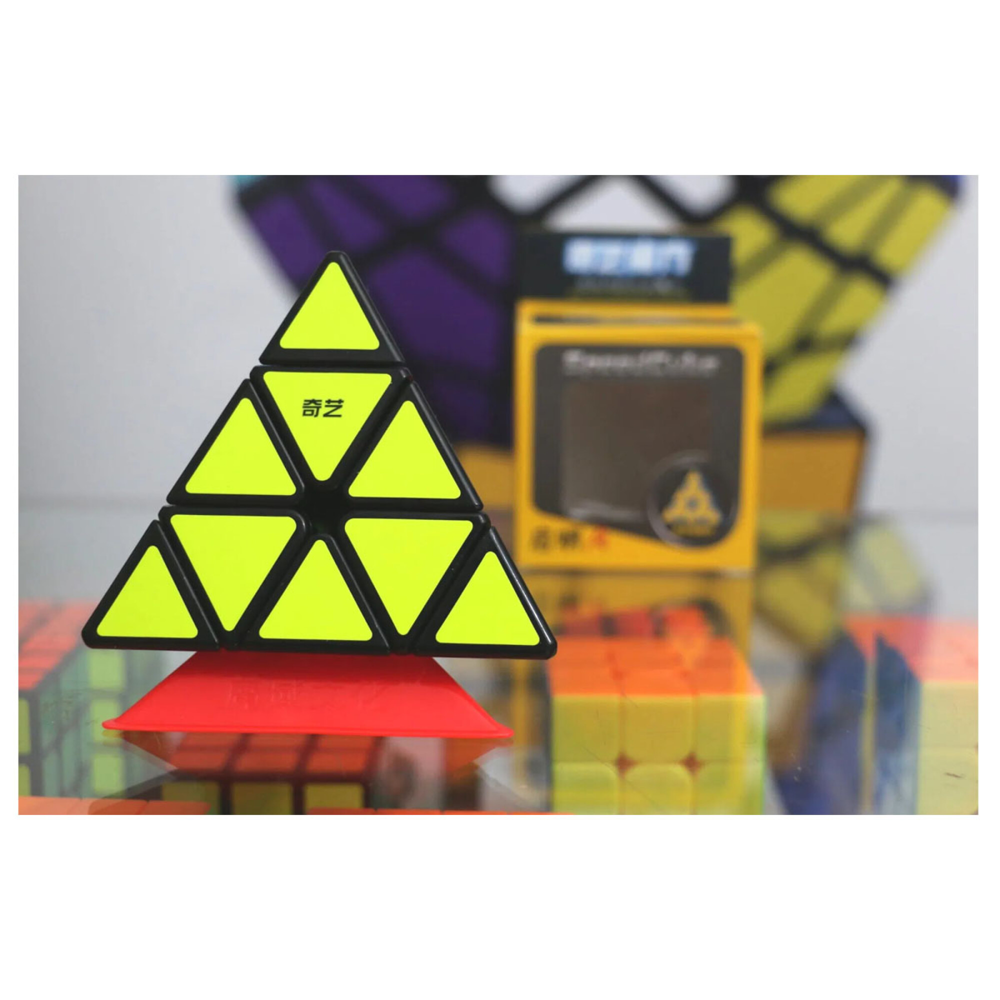 Pirámide de cubo de velocidad, cubo de rompecabezas mágico de triángulo Pirámide de cubo de velocidad, cubo de rompecabezas mágico de triángulo