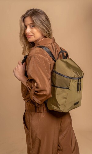 MOCHILA VIOLETA VERDE MILITAR