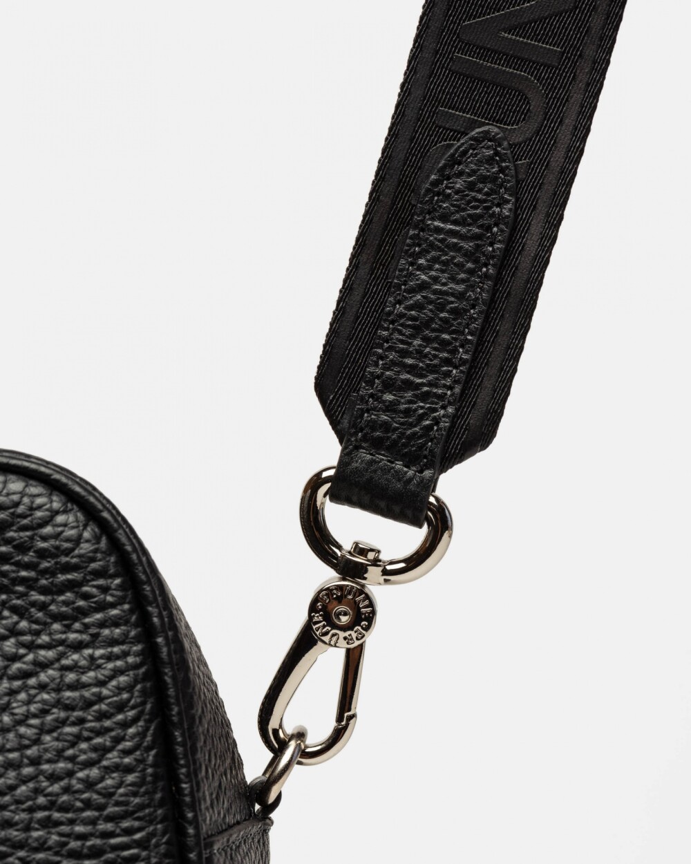 Cartera de mano The Club en cuero graneado Negro