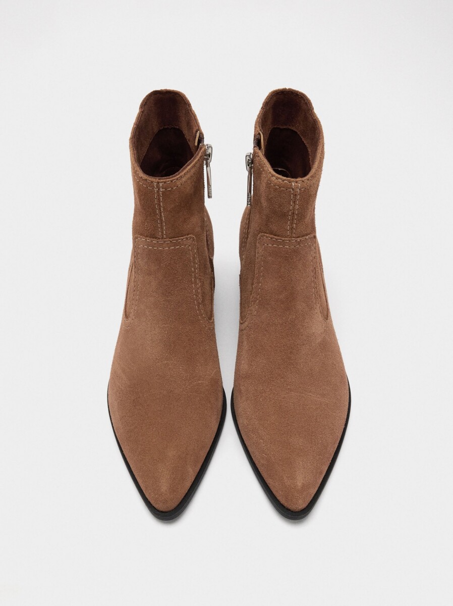 Botines De Piel Con Pespuntes - camel 