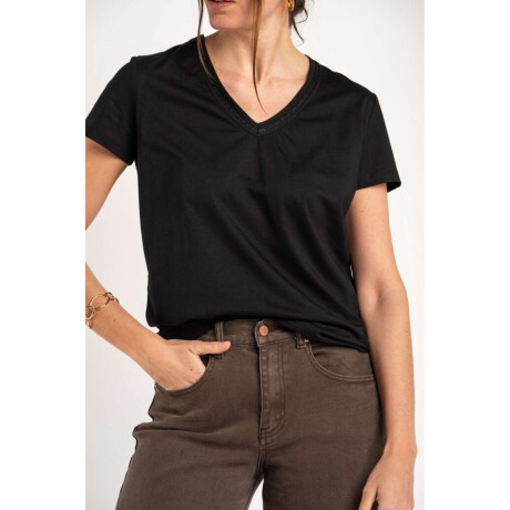 Remera Escote V Algodón Negro
