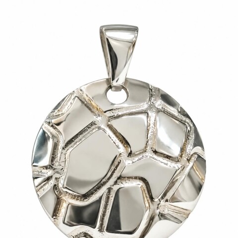 Colgante martillado en plata Colgante martillado en plata