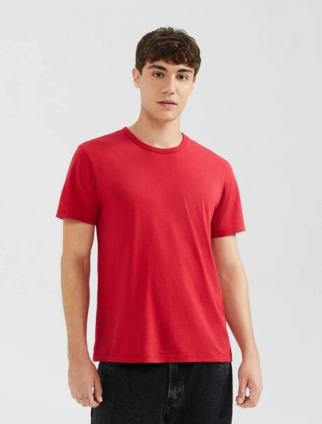 CAMISETA UNISSEX BÁSICA MODELO SLIM ROJO