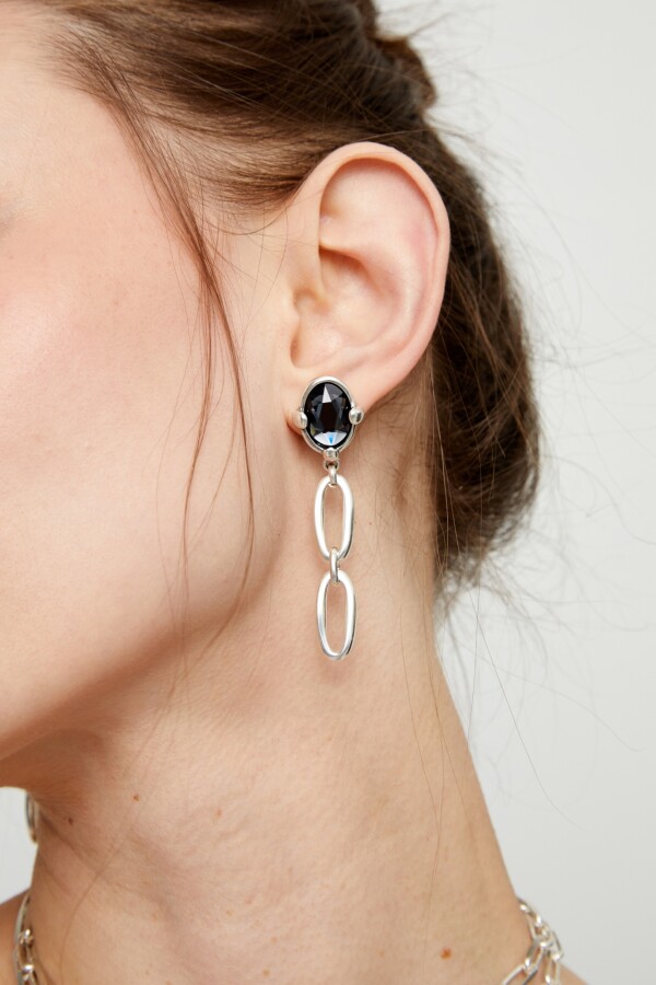 PENDIENTES LARGOS DE ALEACIÓN DE METALES BAÑADOS EN PLATA DE LEY CON CRISTAL FACETADO GRISÁCEO Pendiente