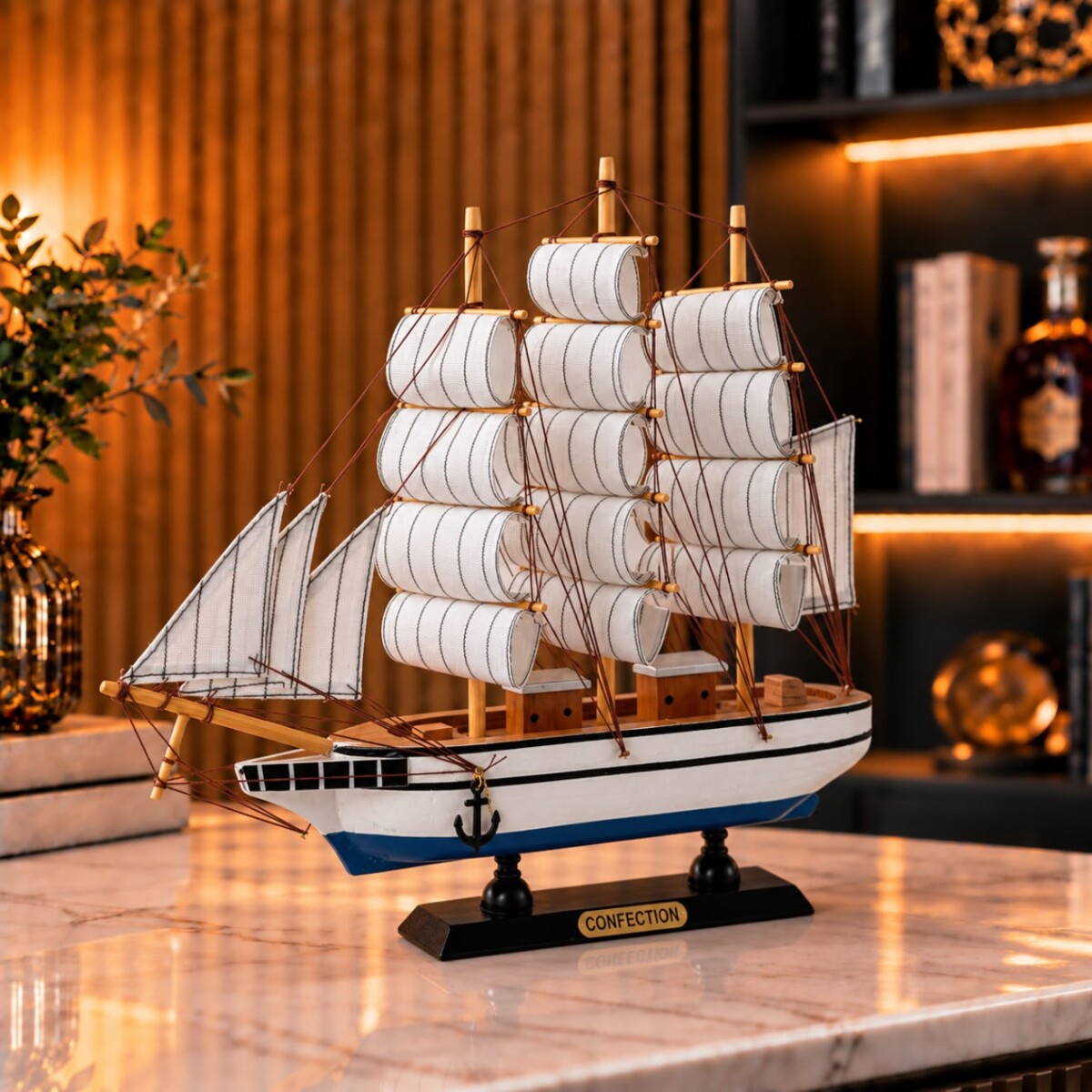 Barco Velero Decorativo de Madera – Blanco y Azul - Largo 31 cm/ Altura 31cm 