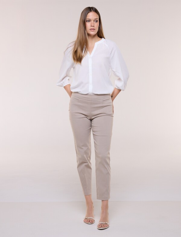 Pantalón Slim Pull On TOSTADO