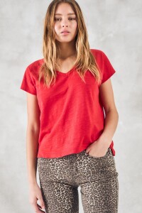 Remera Escote V Algodón Puro Rojo