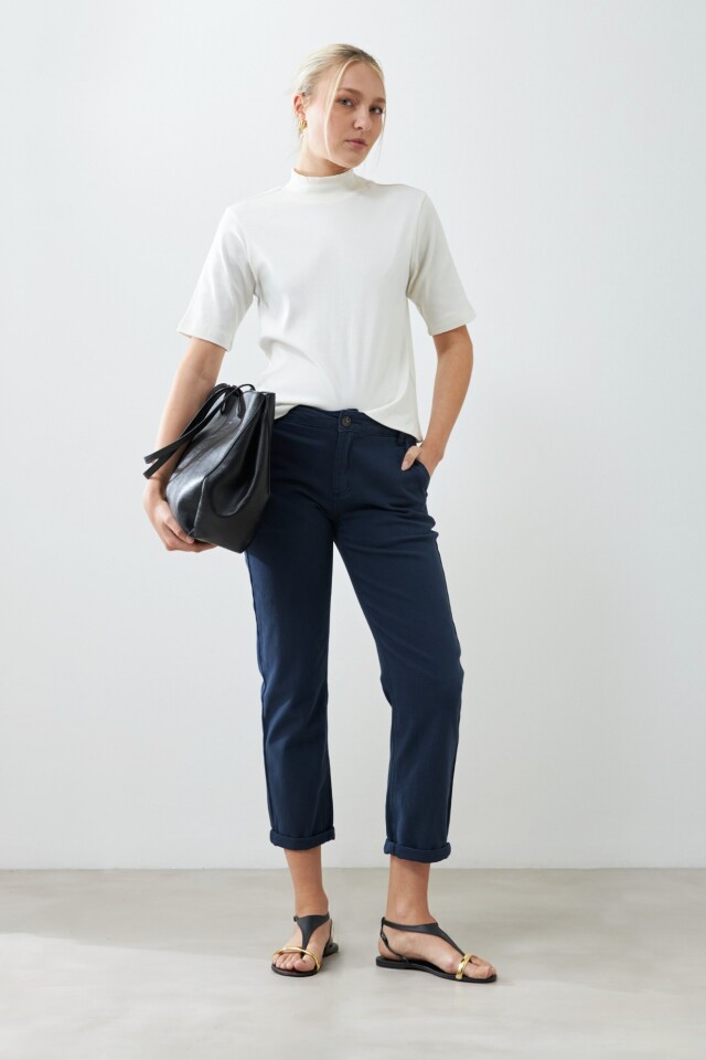 Pantalón chino azul marino