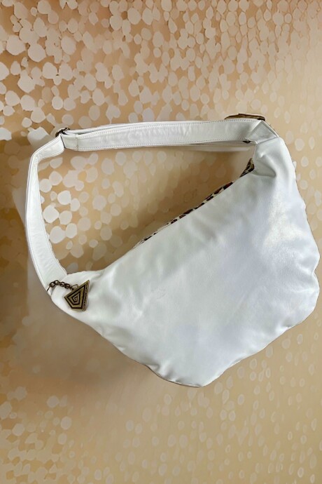 Cartera Ainoa Línea Ottenta Blanca Con Dorado Y Arte. Cartera Ainoa Línea Ottenta Blanca Con Dorado Y Arte.