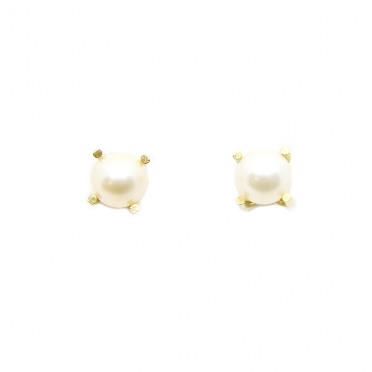 Caravanas en Oro 18 Kilates Con Perla de Cultivo 5 a 5.5 mm Engarce 4 Puntas 