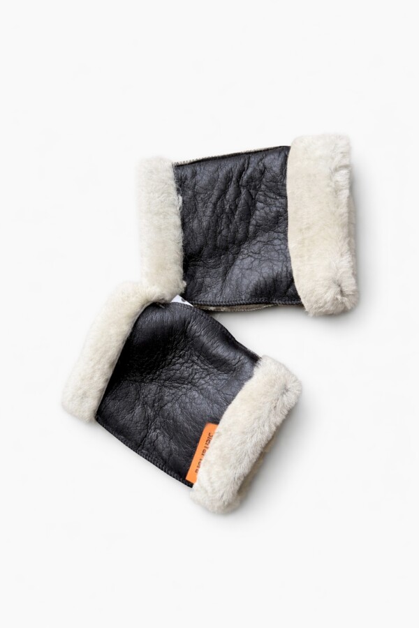 Warm Gloves Negro / Crudo