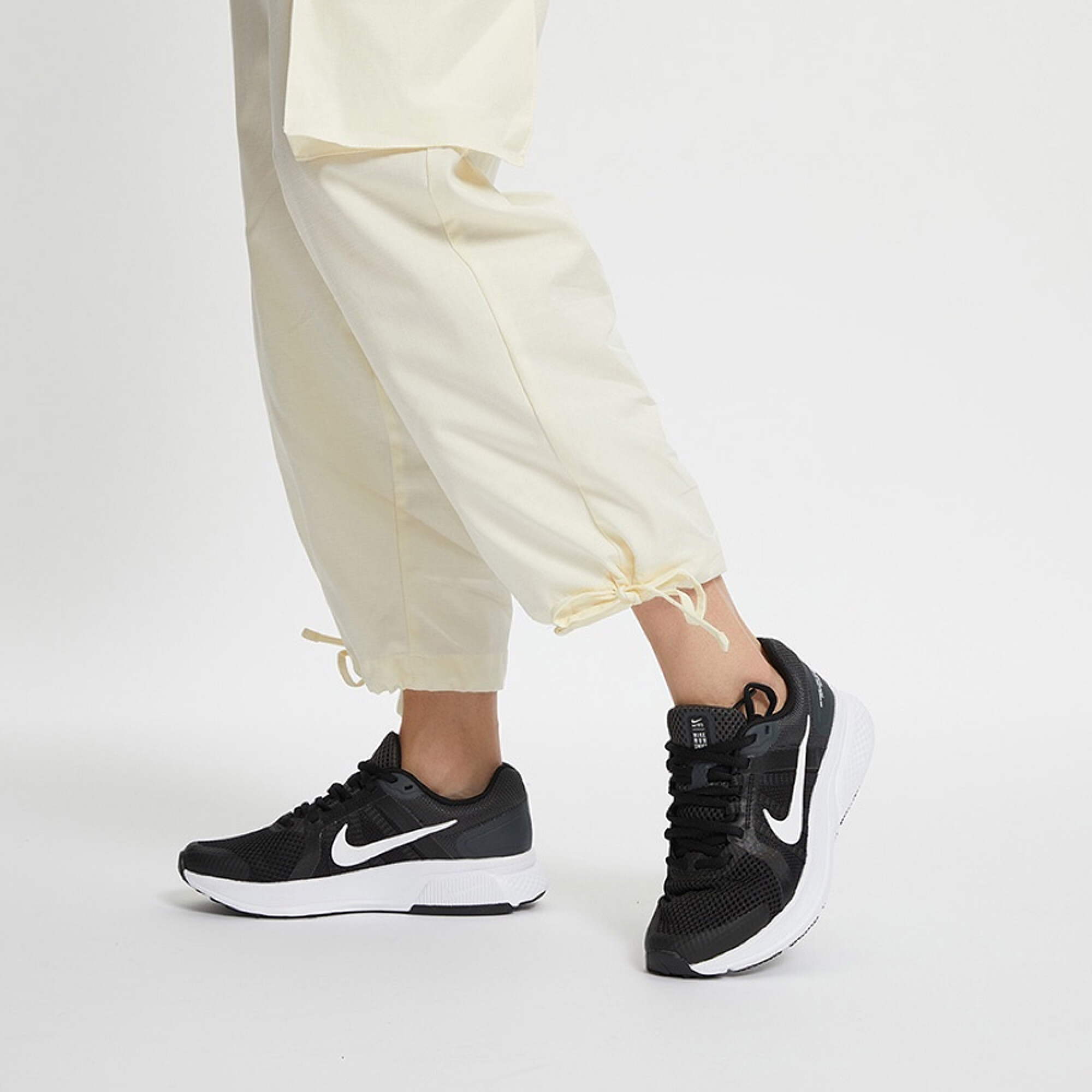 Nike Run Swift 2 - Black — Global Sports