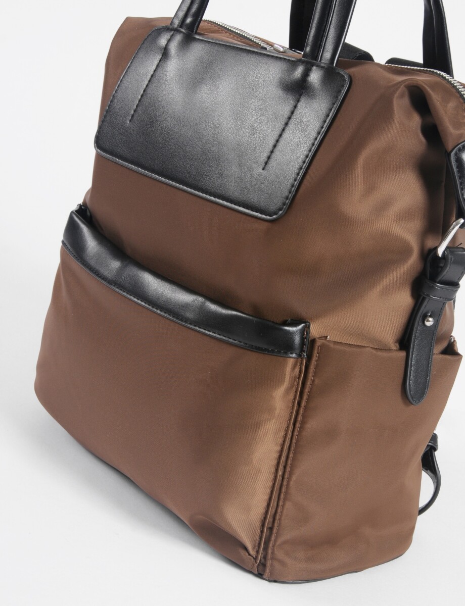 Mochila de tela con cuero vegano - marrón 