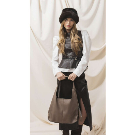 Cartera Elizabeth Tostado