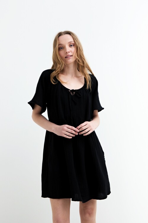Vestido fluido de gasa NEGRO