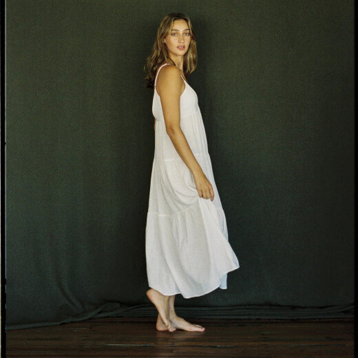 Vestido Rhythm Classic Tiered Mini - Blanco Vestido Rhythm Classic Tiered Mini - Blanco