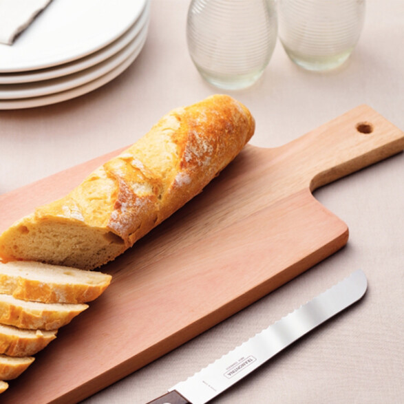 Tabla con mango para servir "KITCHEN" -TRAMONTINA TB1590