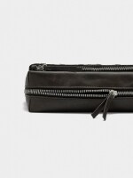 Bolso De Hombro Detalles De Piel Y Tachuelas marron