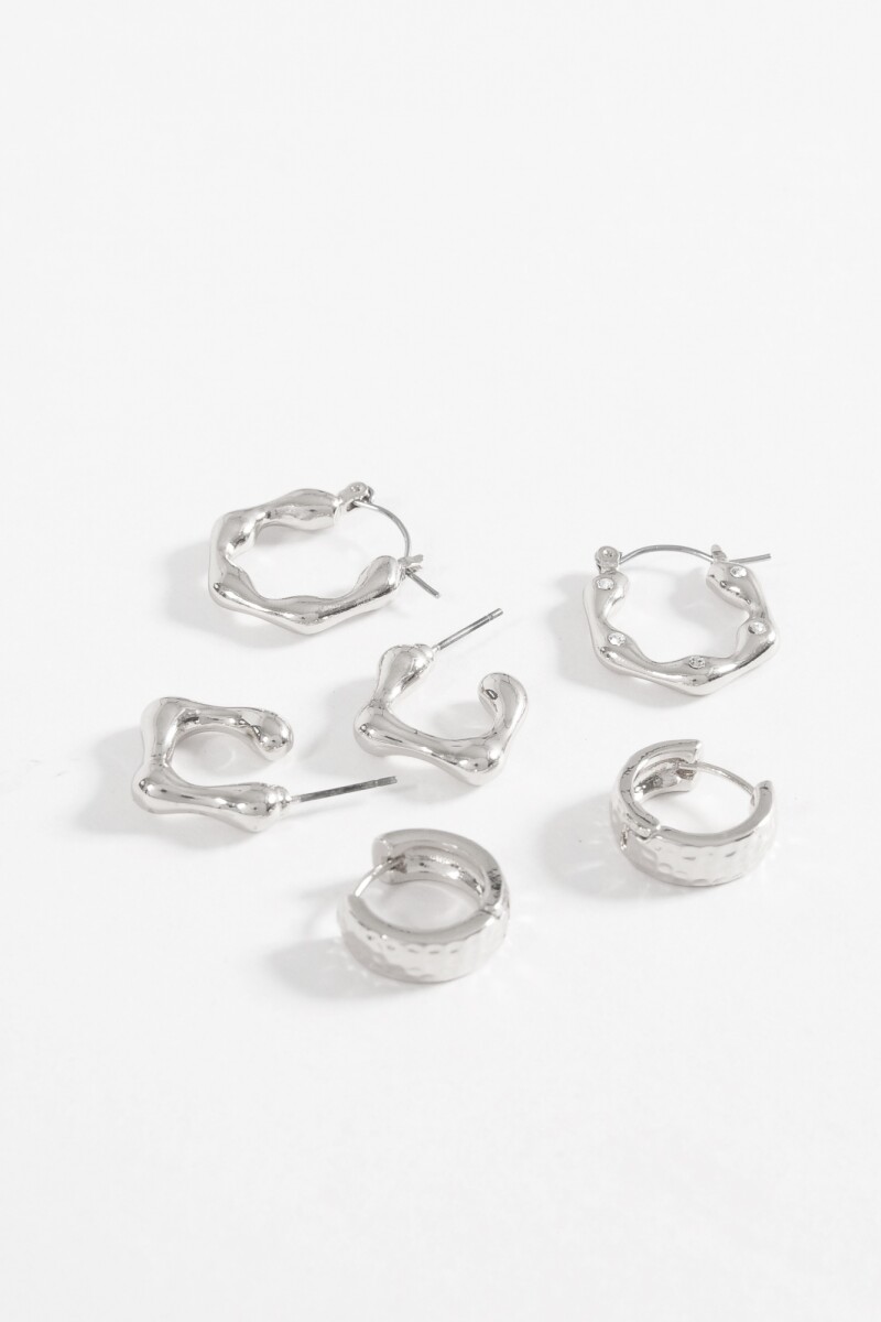Set de aros con texturas y formas plateado