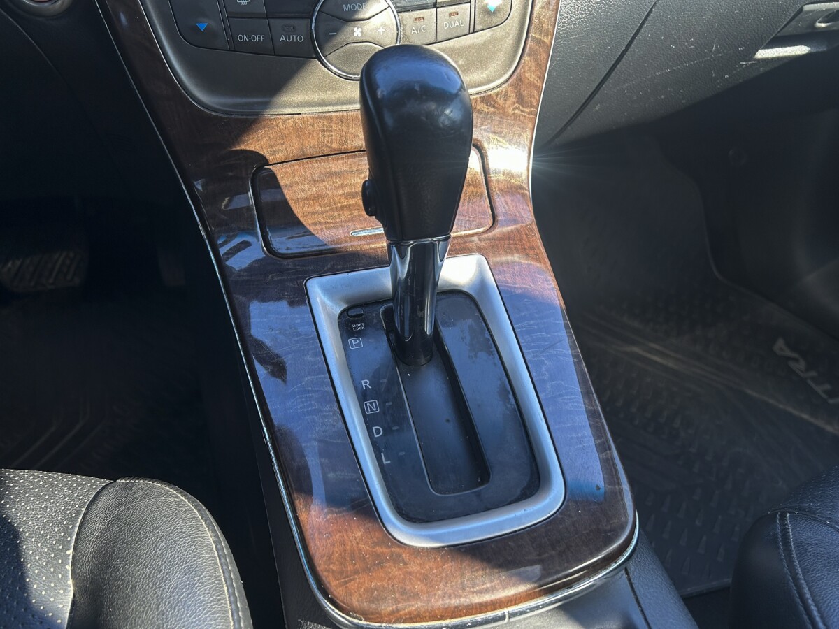 Nissan Sentra 1.8 Exclusive CVT Permuta / Financia Nissan Sentra 1.8 Exclusive CVT Permuta / Financia