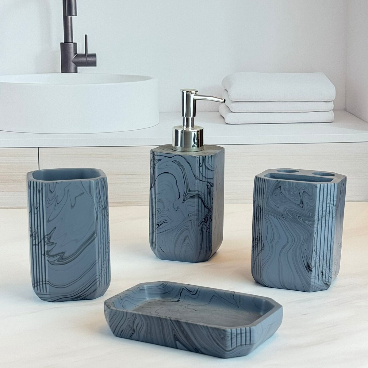 Set de Accesorios de Baño 4 Piezas en Resina 