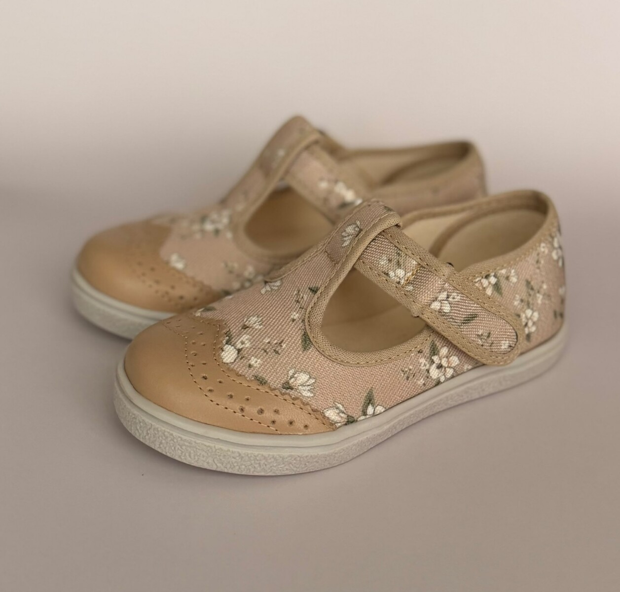 New Vintage - Floral Beige 