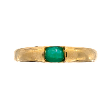 Anillo de oro 9 ktes con esmeralda. Anillo de oro 9 ktes con esmeralda.