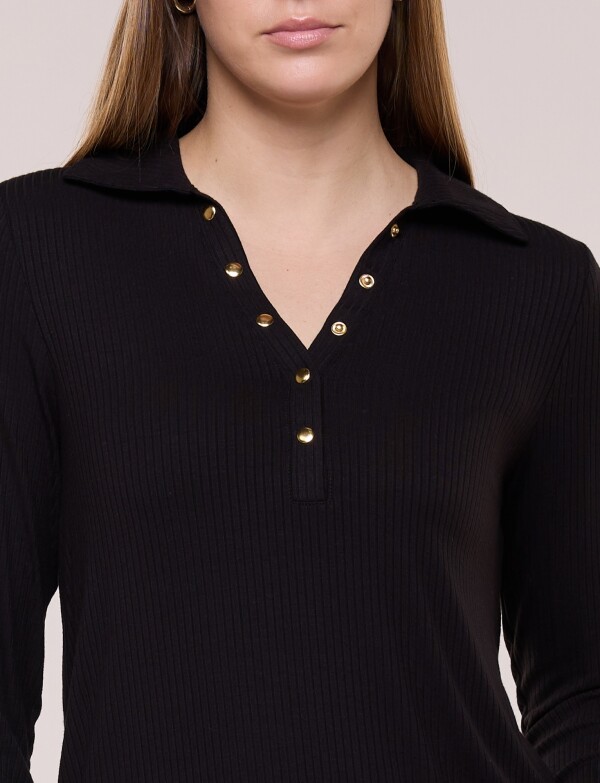 Remera Cuello Polo Con Botones NEGRO