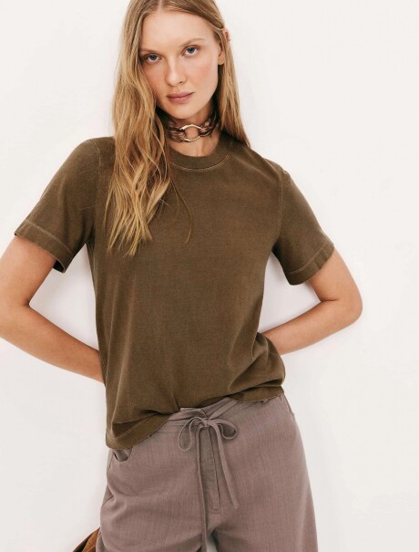 CAMISETA BÁSICA DE ALGODÓN MARRÓN