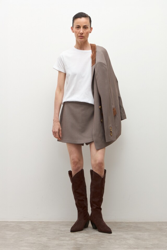 Remera escote a la base blanco